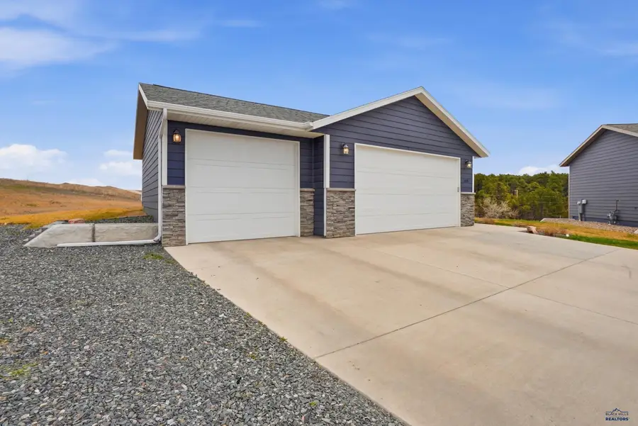 5238 Chalkstone Ct, Rapid City, SD 57701 - #2