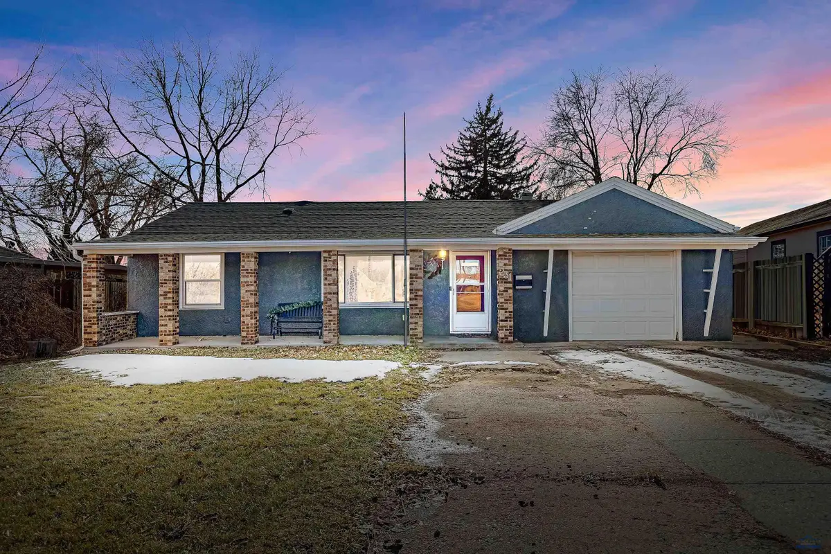 231 Philip Dr, Rapid City, SD 57702 - #1