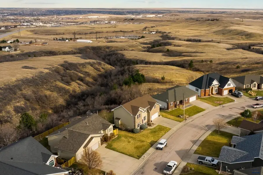 6530 Wellington Dr, Rapid City, SD 57702 - #3