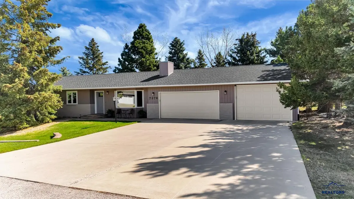 7376 Kingbird Ct, Rapid City, SD 57702 - #1