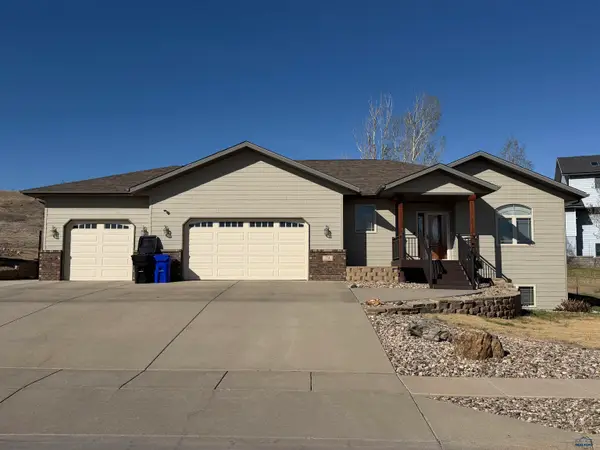 774 Field View Dr, Rapid City, SD 57701