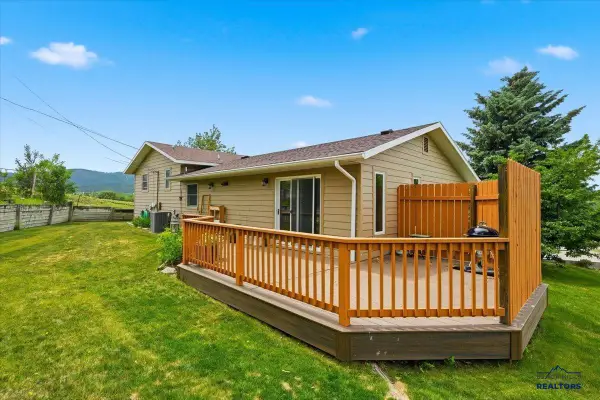 632 Weber Dr, Sturgis, SD 57785-9999