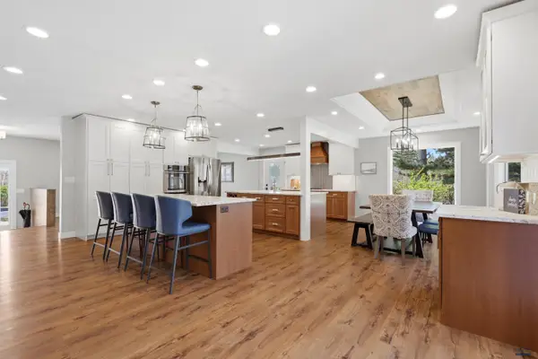 639 Westwind Dr, Rapid City, SD 57702