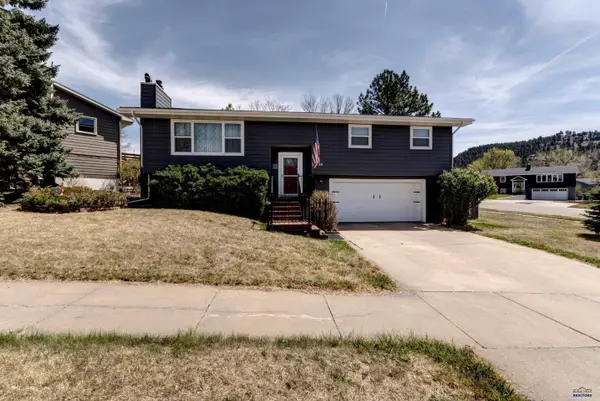 2924 Minnetonka Dr, Rapid City, SD 57702