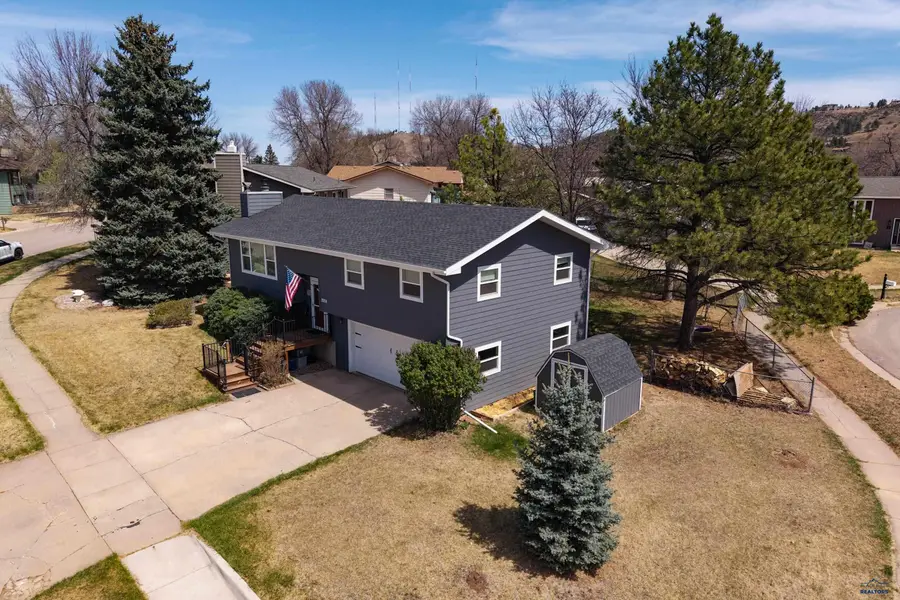 2924 Minnetonka Dr, Rapid City, SD 57702 - #2