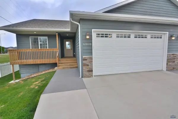 6860 Cambridge Ct, Summerset, SD 57718-1111