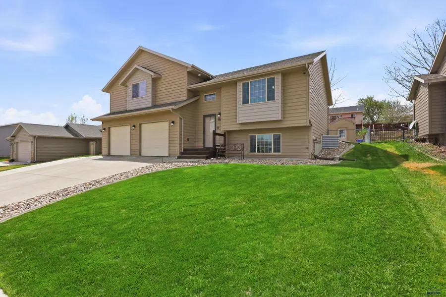 951 Ziebach St, Rapid City, SD 57703 - #2