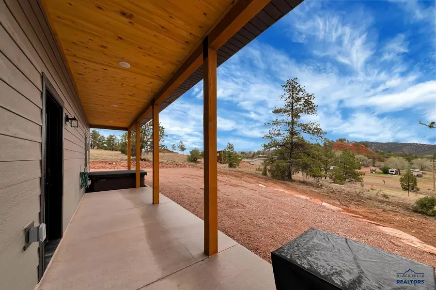 833 N 26th St, Hot Springs, SD 57747 - #3