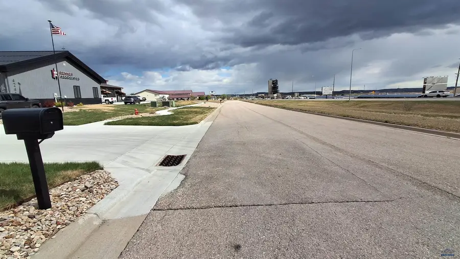 4307 Triple Crown Dr, Rapid City, SD 57701 - #3