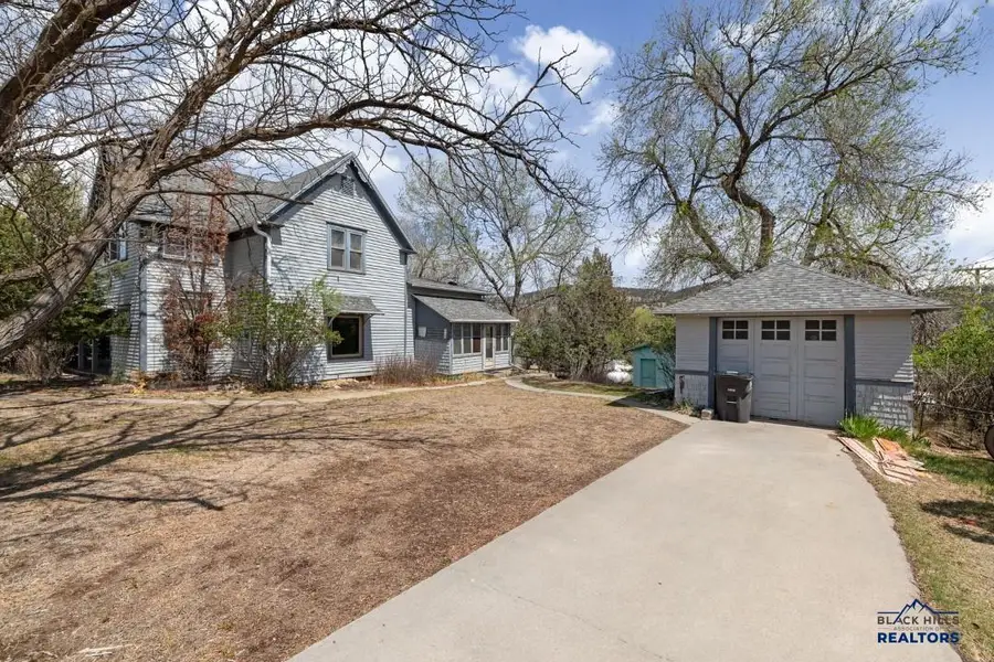 1645 Washington Av, Hot Springs, SD 57747 - #2