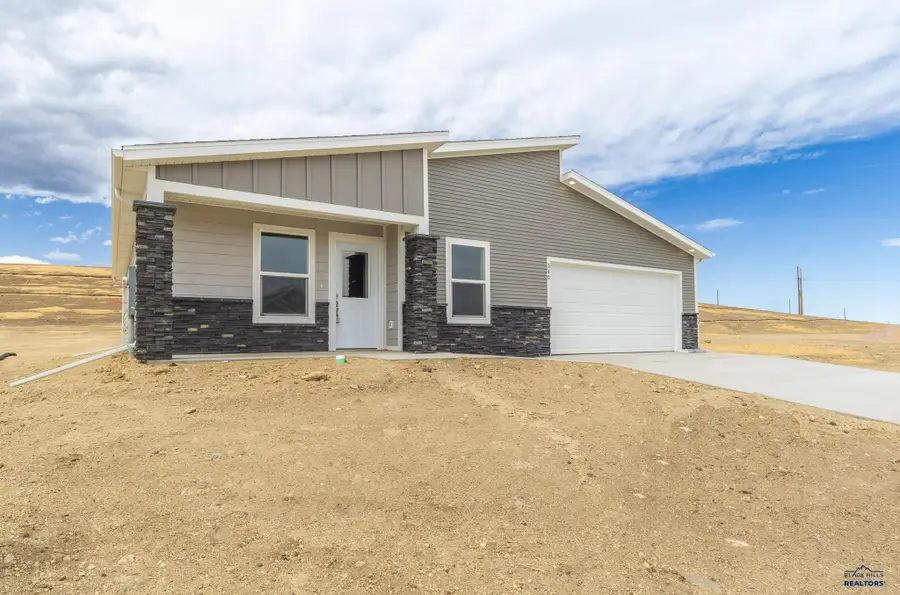 349 N Valley Dr, Rapid City, SD 57703 - #2