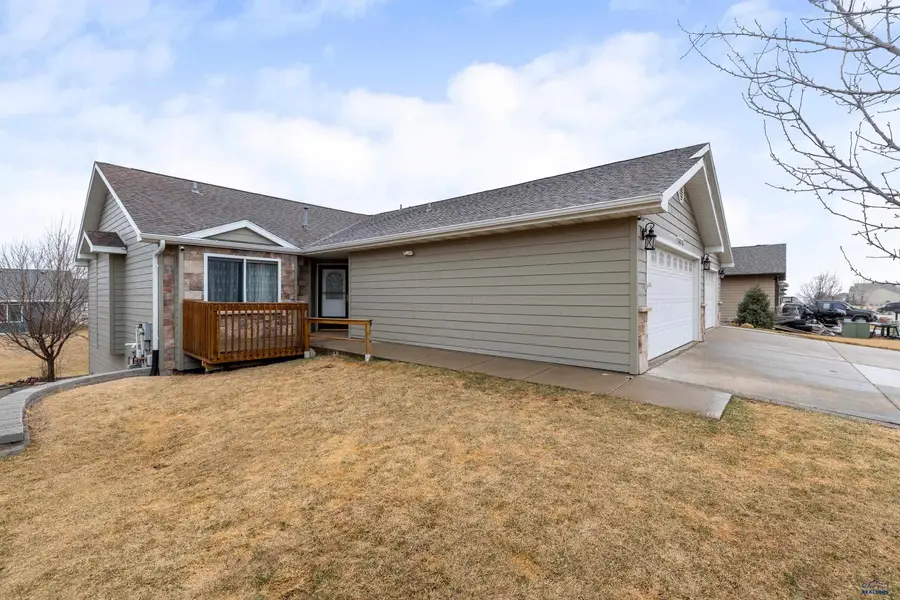 6818 Cambridge Ct, Summerset, SD 57718 - #3