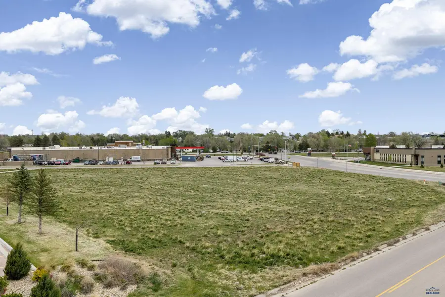 2527 Elderberry Blvd, Rapid City, SD 57703 - #2