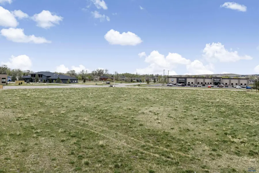 2527 Elderberry Blvd, Rapid City, SD 57703 - #3