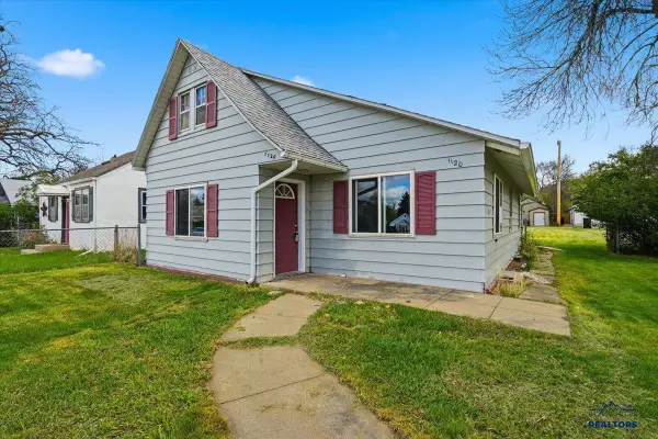 1120 N Canyon St, Spearfish, SD 57783