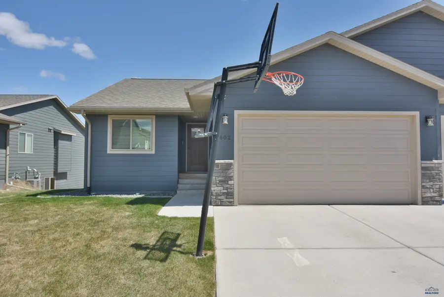 602 Copperfield Dr, Rapid City, SD 57703-1111 - #2