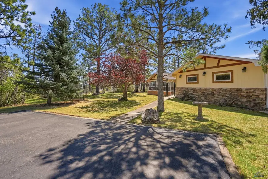 955 Kingswood Dr, Rapid City, SD 57702-0207 - #2