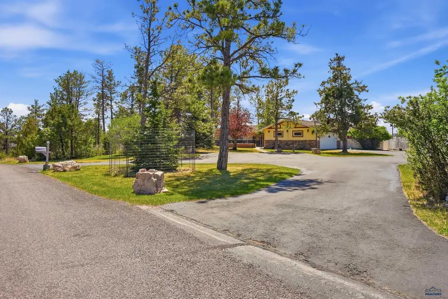 955 Kingswood Dr, Rapid City, SD 57702-0207 - #3