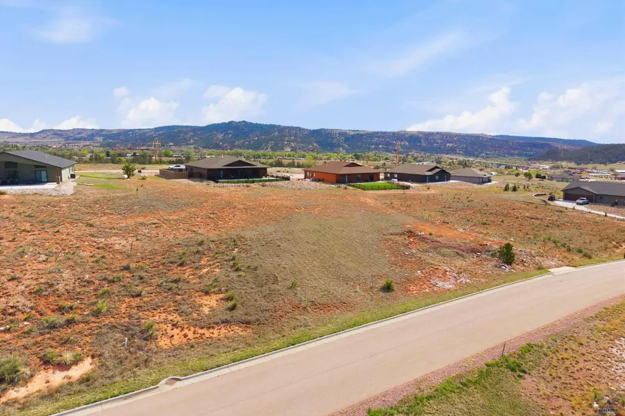 315 Meadowlark Dr, Hot Springs, SD 57747 - #3