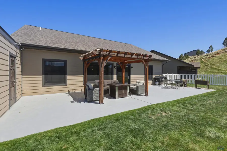 2220 Arrowhead Dr, Spearfish, SD 57783 - #3