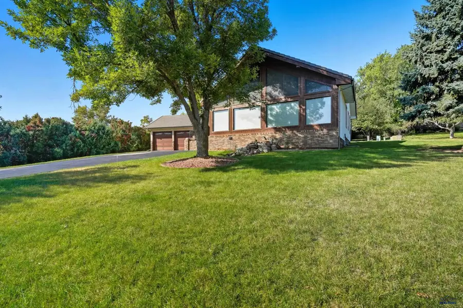 1621 Nickel St, Rapid City, SD 57702 - #3