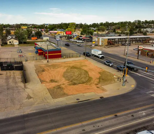 530 E North, Rapid City, SD 57701-2515