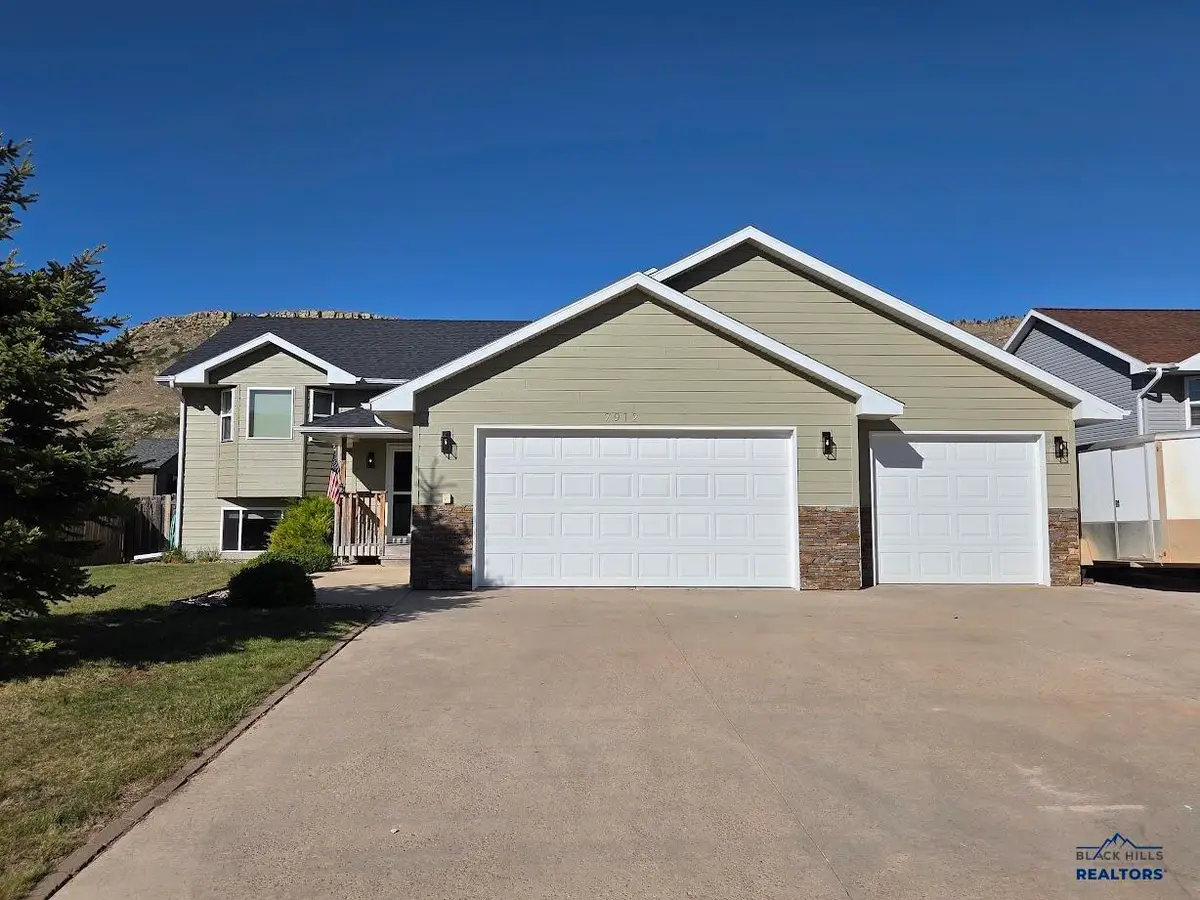 7912 Steamboat Rd, Summerset, SD 57769 - #1