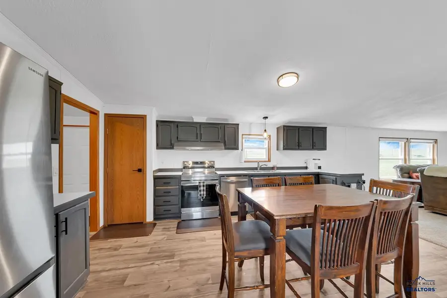 13232 Hillsview Dr, Hot Springs, SD 57747 - #3