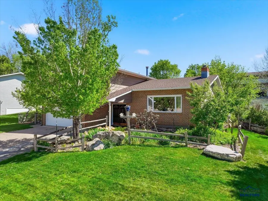 135 Ash Ct, Spearfish, SD 57783 - #2