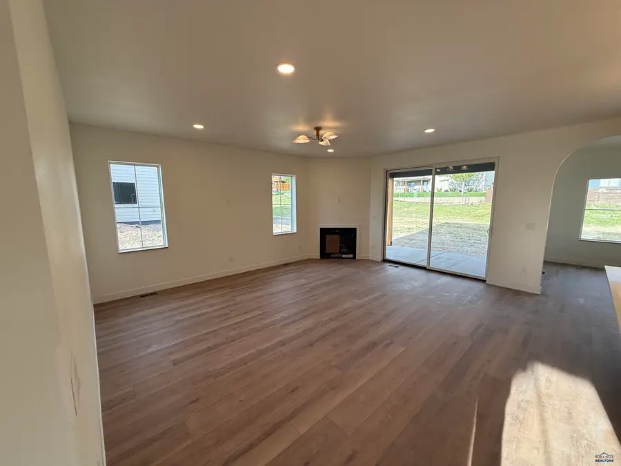 4413 Augusta Dr, Rapid City, SD 57703 - #3