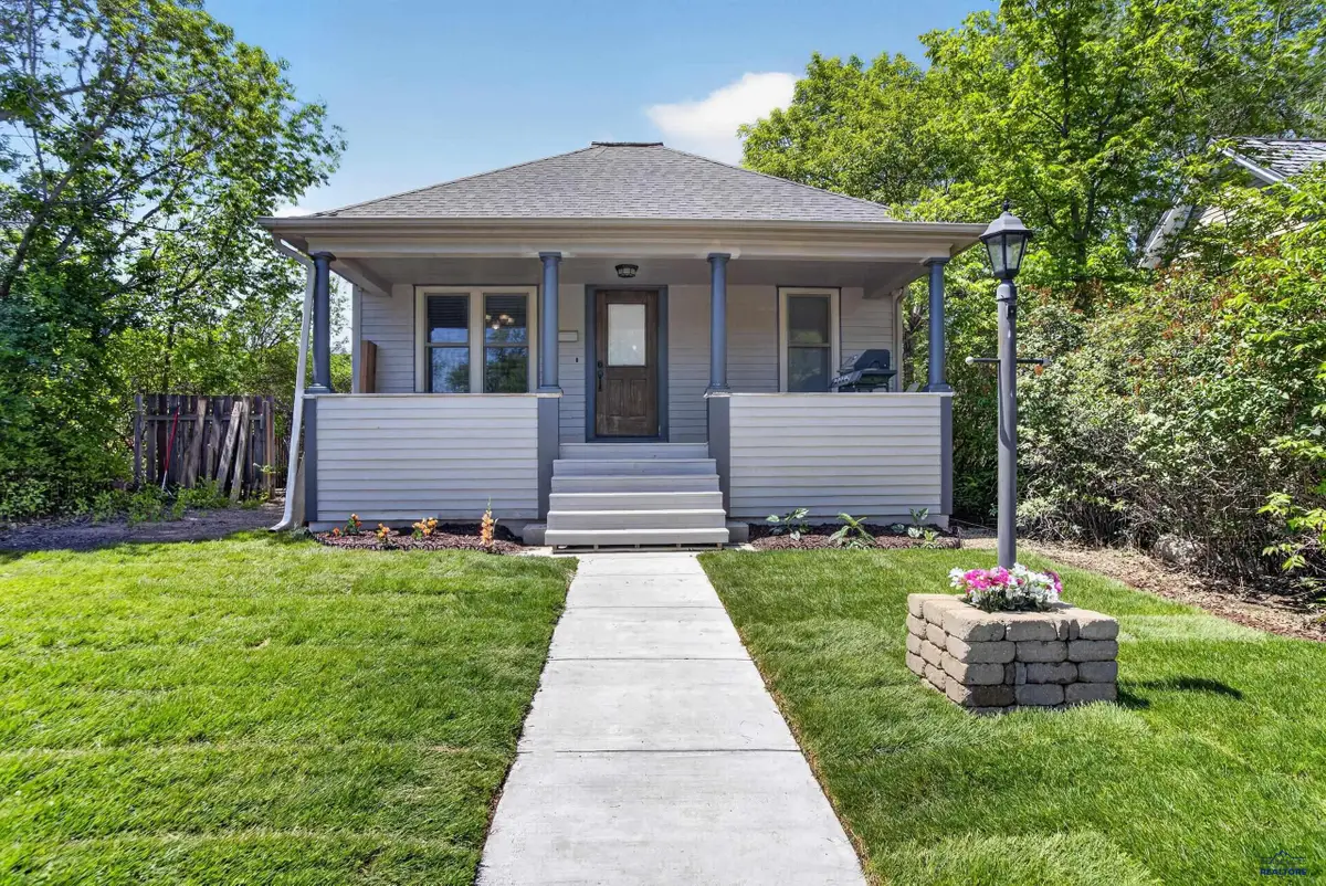 715 11th St, Rapid City, SD 57701 - #1