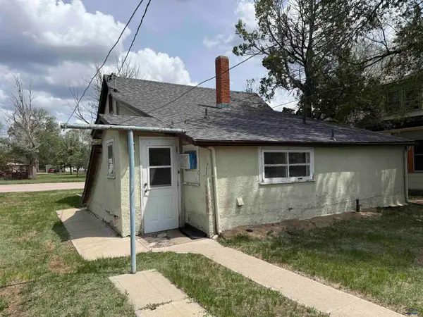 1941 Albany Ave, Hot Springs, SD 57747-7500