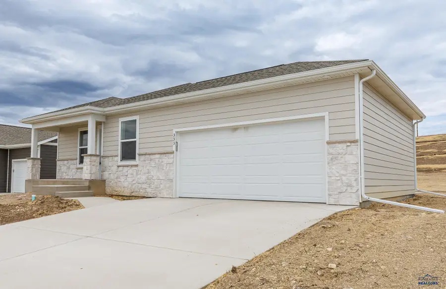 333 N Valley Dr, Rapid City, SD 57703-0000 - #2