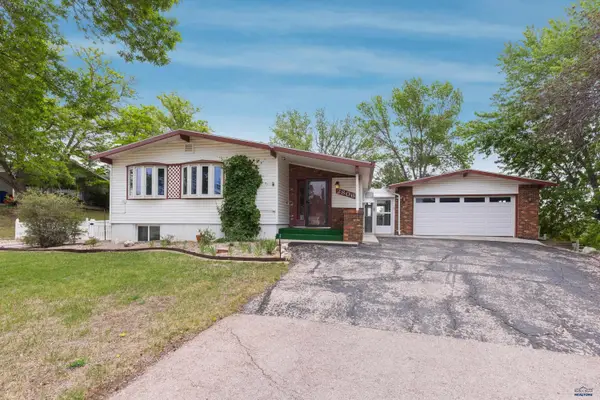 2806 Maple Ave, Rapid City, SD 57702