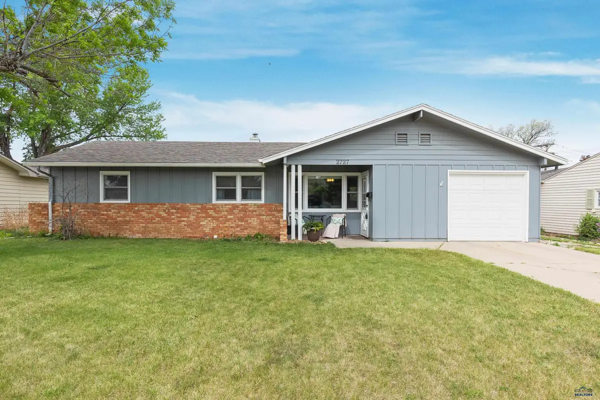 2727 Oak Ave, Rapid City, SD 57701-7125 - #1