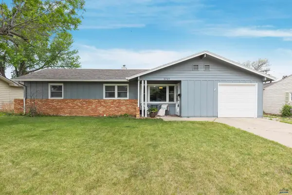 2727 Oak Ave, Rapid City, SD 57701-7125