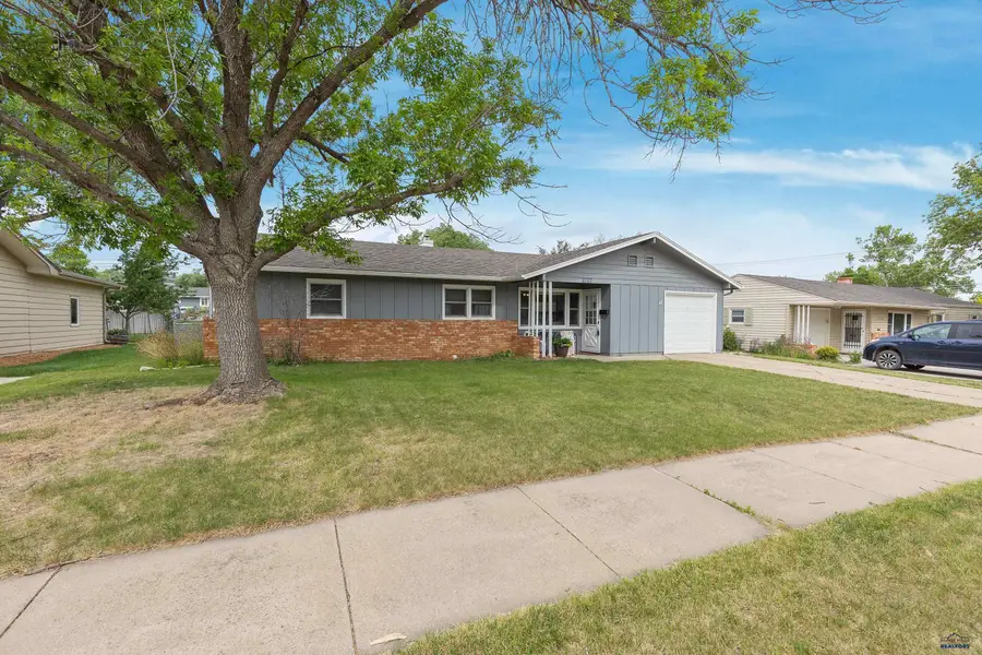 2727 Oak Ave, Rapid City, SD 57701-7125 - #3