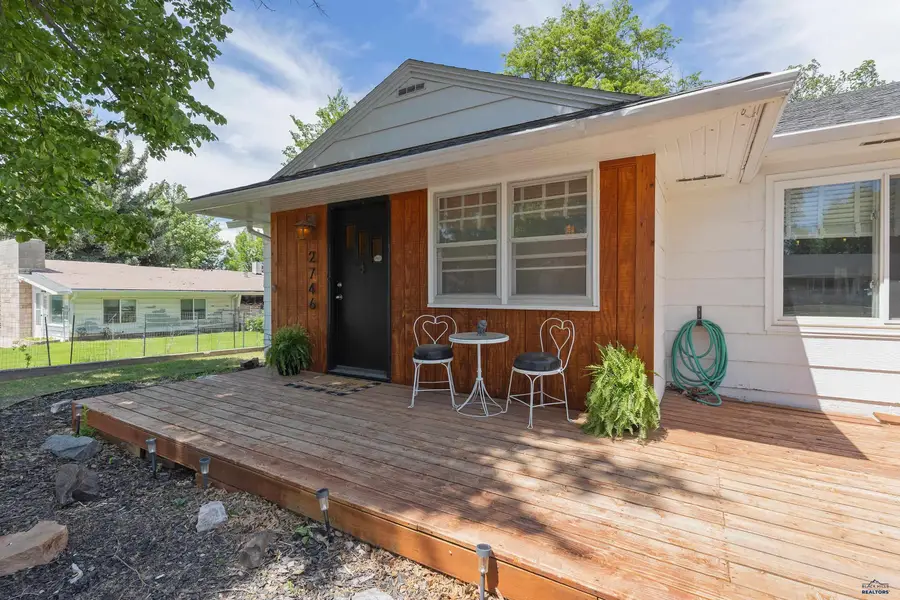 2746 W St Anne, Rapid City, SD 57702 - #2