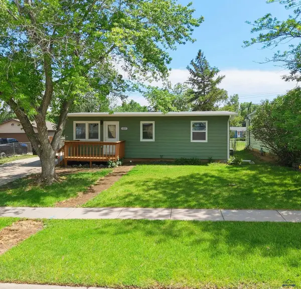 1005 E St Francis, Rapid City, SD 57701