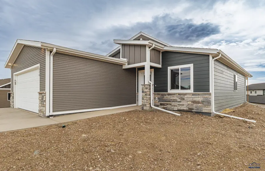 288 N Valley Dr, Rapid City, SD 57703 - #3