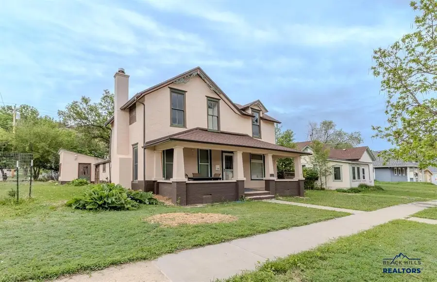 201 S 6th St, Hot Springs, SD 57747 - #3