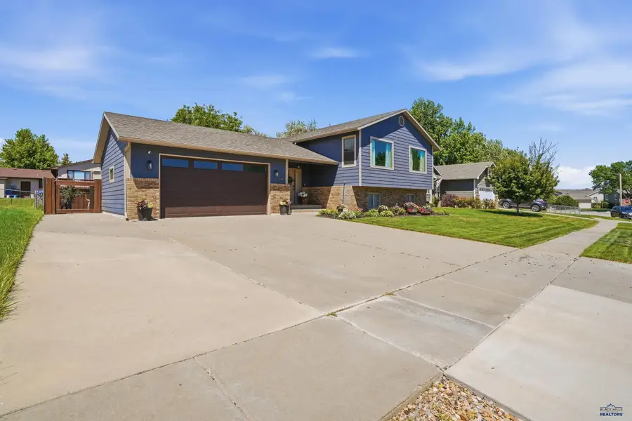110 Windslow Dr, Rapid City, SD 57701 - #3