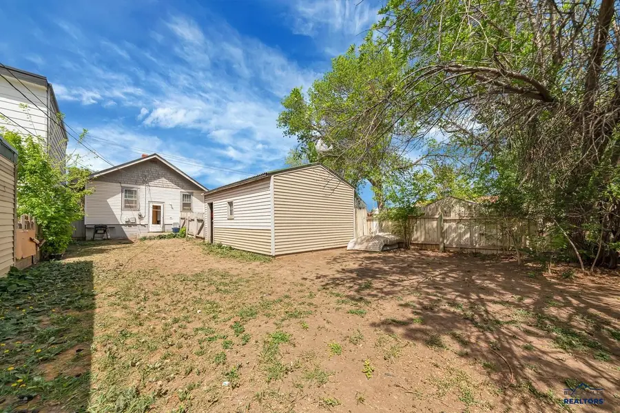 112 N Maple Ave, Rapid City, SD 57701 - #3