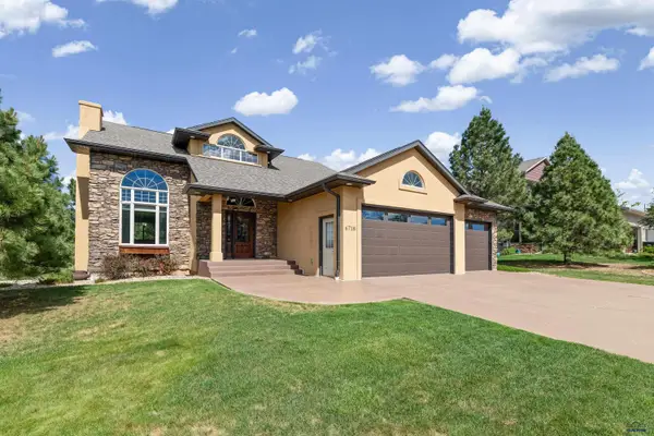 6718 Kennemer Dr, Rapid City, SD 57702