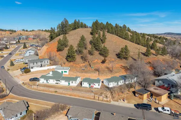 1948 Hillsview Dr, Rapid City, SD 57702