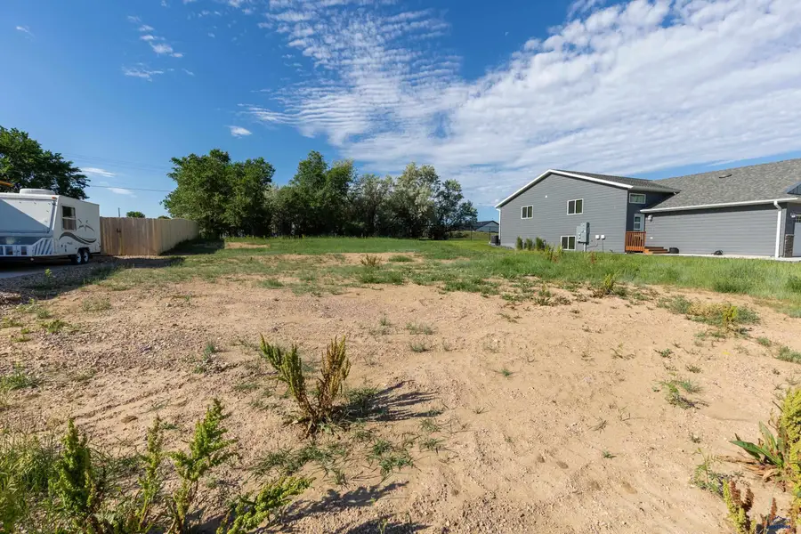 401 Hanover Dr, Rapid City, SD 57701 - #3
