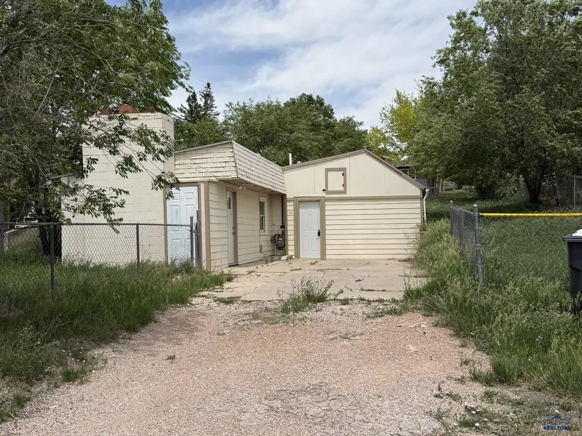 121 E College Ave, Rapid City, SD 57701 - #1