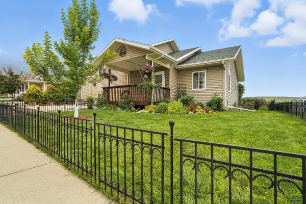 636 Earleen St, Rapid City, SD 57701