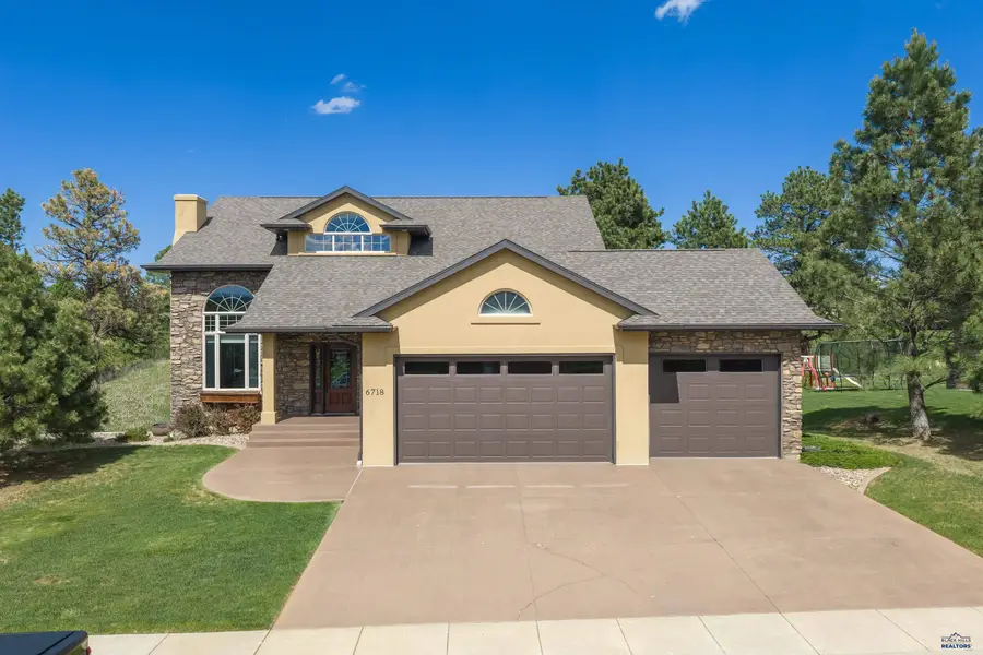 6718 Kennemer Dr, Rapid City, SD 57702 - #2