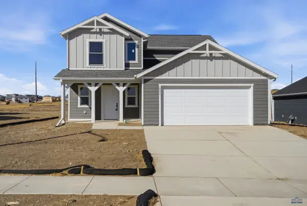251 N Valley Dr, Rapid City, SD 57703